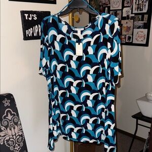 Dana Buchman Blue and Black Wave Pattern Top